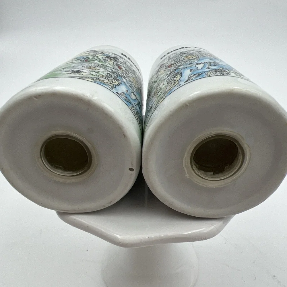 Vintage Rhode Island Souvenir Map Salt & Pepper Shaker‎ Set Gold Rim 3.25